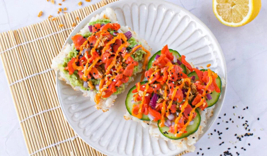 202406_Sushi-waffles-with-Alaska-smoked-salmon_mk²-940x550